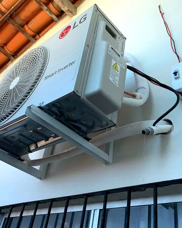 Condensadora LG em suporte de parede — MK Climatização